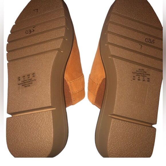 NWT NATURALIZER Pull-On Suede Rust Suede T-Strap Suede Fuzzy Interior Size: 7 - Picture 4 of 4